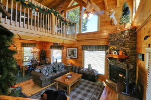 A Stone'S Throw Cabin - image 6