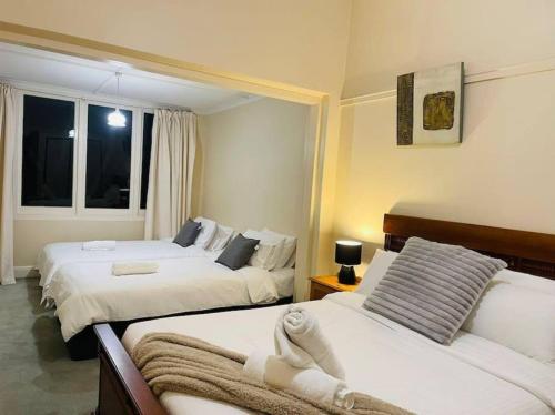 Family Living big house in Balwyn central in Balwyn