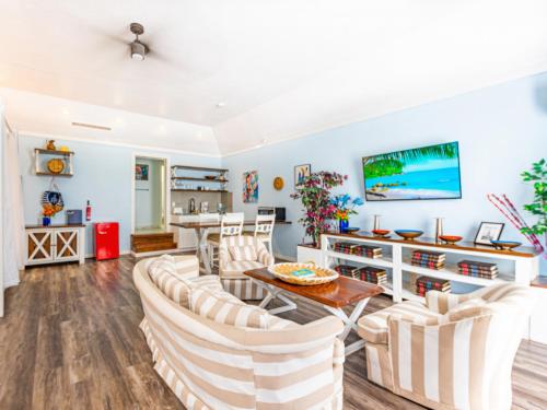 Studio Palms BC - image 5
