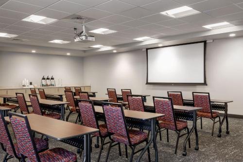 TownePlace Suites by Marriott Iron Mountain - image 5