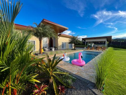 Mayoli Hill Deluxe Farmhouse, Fortuna (photo 4)