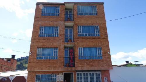 المنظر الخارجي, HOTEL CAMELIA REAL BRICEÑO (HOTEL CAMELIA REAL BRICENO) in Sopo