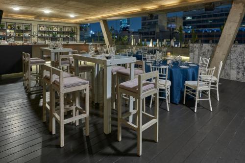 City Centro by Marriott Ciudad de Mexico - image 4