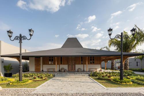 Villa Lawas - Private Retreat
