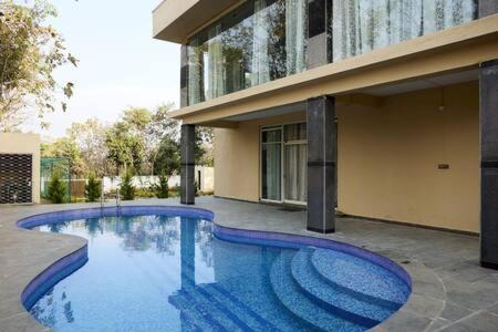 Villa Exotica by JadeCaps Pvt Pool & Projector