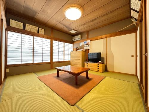 Japanese-Style Room