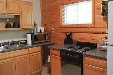 Cuddles 1 Bedroom Studio Walk to Downtown and Hiking Trails! - image 12