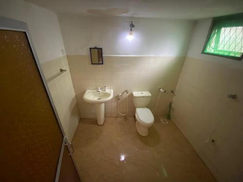Double Room with Private Bathroom image 2