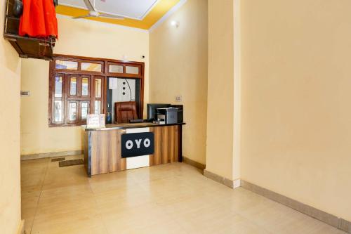 Лобби, OYO Flagship Hotel Suraj Villa in Гади