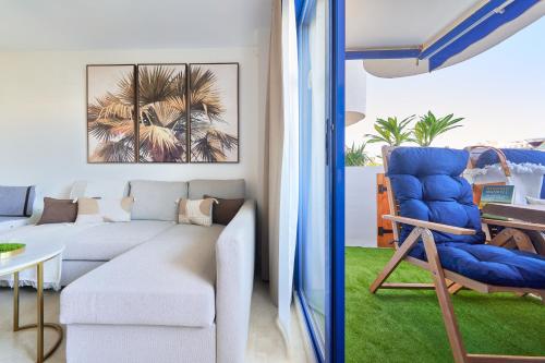 MSM Los Patos Tropicana - Seaside Retreat with Terrace Seaview & Smart Home - image 2