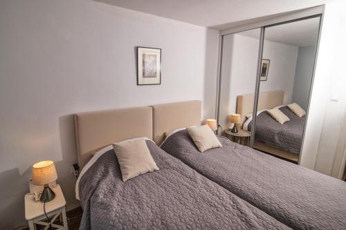 LIVAS Athens Voula garden bungalow, Афины (фото 7)