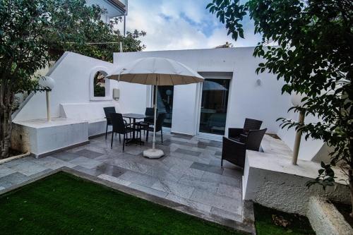 LIVAS Athens Voula garden bungalow, Афины (фото 8)
