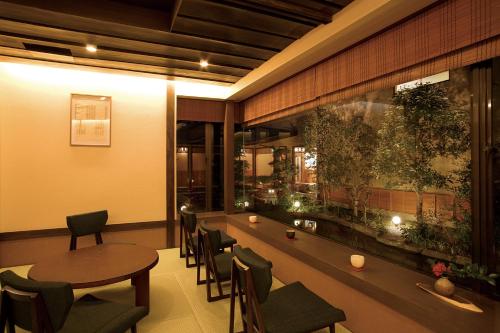 Shunsai no Yado Seasonal Inn Ryokusuitei