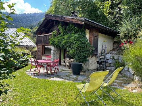 Chalet de montagne, tranquillité absolue, vue sur le Mont Blanc, jardin enchanteur - Location, gîte - Les Houches