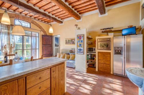 Beautiful Rignano Home in Tuscany - Happy Rentals