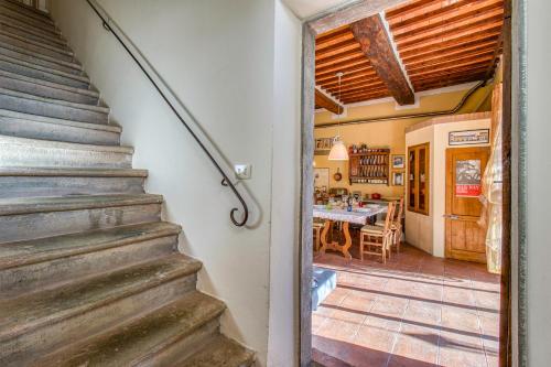 Beautiful Rignano Home in Tuscany - Happy Rentals