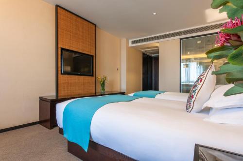 Superior Twin Room image 4