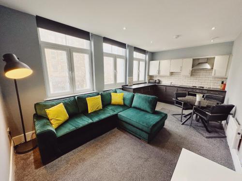 3 Bedroom Apartment In The Heart Of Newcastle - Modern - Sleeps 6 - Newcastle upon Tyne