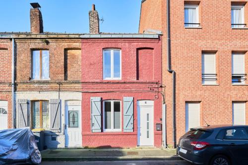 Two bedroom house with courtyard, quiet in Saint-Andre-lez-Lille