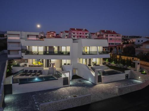 Luxury Villas Travera - Accommodation - Novalja
