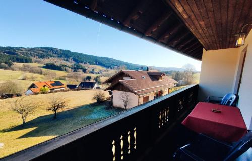 Apartment with Balcony - Annex