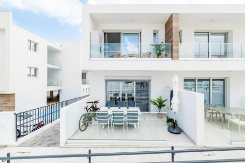 Seadmed, PROTARAS HEIGHTS in Paralimni