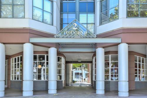 South Beach 1br w pool gym lounge nr dining SFO-1405 South Beach 1br w pool gym lounge nr dining SFO-1405