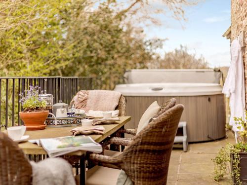 2 Bed in Abergavenny 46683 gîte à louer Longtown