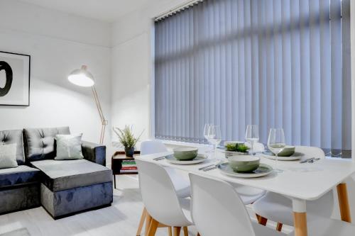 Dotări, Stylish 2 bedroom flat - 15 minutes to Liverpool City Centre in Birkenhead