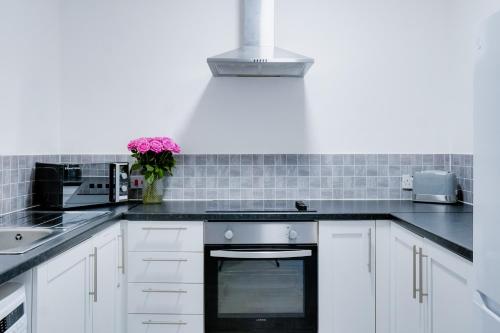 Stylish 2 bedroom flat - 15 minutes to Liverpool City Centre in Birkenhead