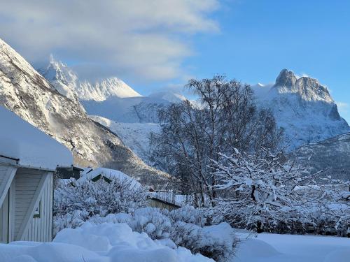 Åndalsnes gustehouse (Andalsnes gustehouse) in Andalsnes