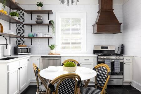 Downtown, Updated, Single Story & WD in 哥倫布市中心