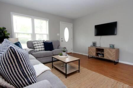 Close to Beach, W&D, Pet friendly, Dunes, Casino in Michigan City, USA