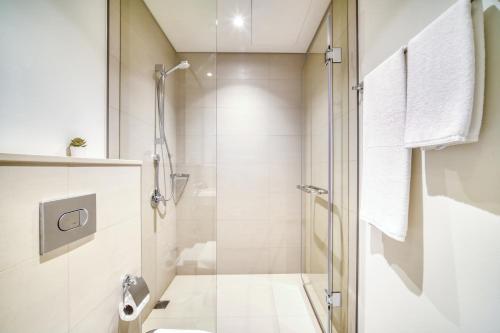 Downtown - 2BR Apartment with Burj Khalifa View - image 13