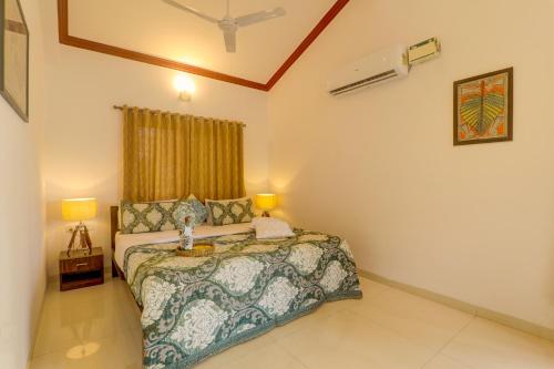 JAQK Holidays - 9BHK Villa for Big Groups, Private Pool-WiFi-Cartaker-Parking, North Goa