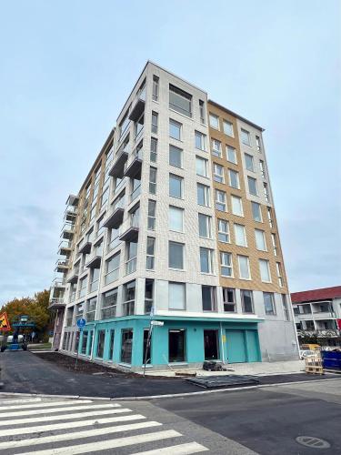 Exterior view, New 3-Bed Apartment & Free Garage parking in Vantaa
