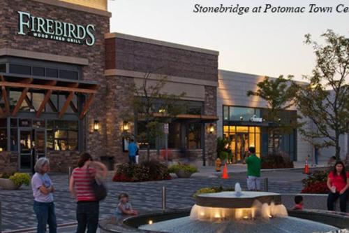 Luxury Condo in Woodbridge, USA