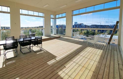 Attractions, New 3-Bed Apartment & Free Garage parking in Vantaa