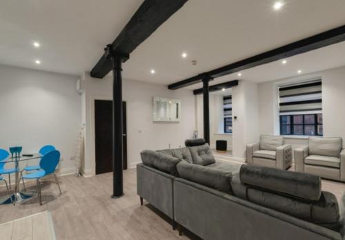 Temple Court Cavern Quarter Apartments by Happy Days, Liverpool (photo 2)