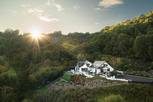 Fern View House over Loch Ness - Accommodation - Inverness