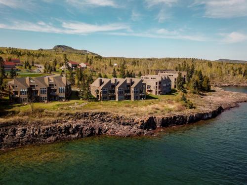 Surfside on Lake Superior in Tofte (MN)