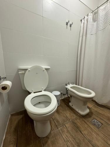 Departamento Céntrico Mendoza - con opcion de cochera- - image 4
