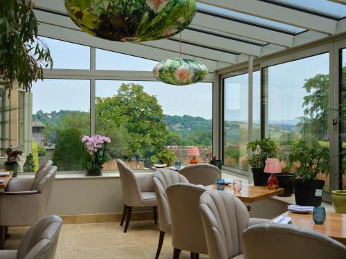 Létesítmények, Homewood Park Hotel and Spa in Midford