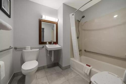 Four Points by Sheraton West Lafayette - image 12