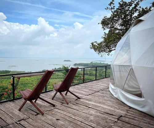 Bungalo 20 m² dengan 1 kamar tidur dan 1 kamar mandi pribadi di Gia Tan 2 (Tropical EGlamping) in Xa Gia Tan