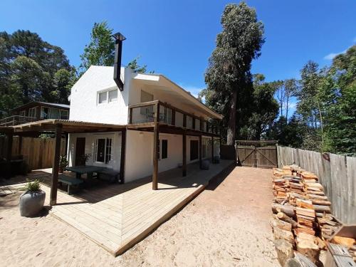 Casa Merlota - 4 a 5 personas- Entre bosque y mar, con piscina