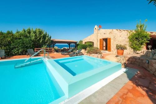 Villa Carla - Frontsea house with private pool and sauna