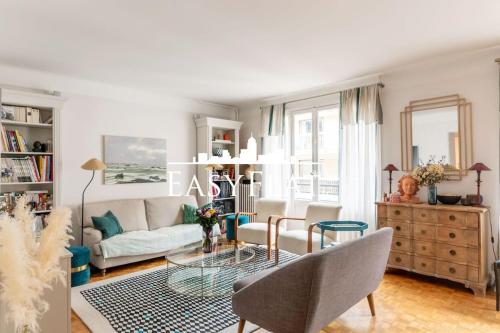 Nice 3- bedroom apartment near Seine river Paris 16 by Easyflat - image 5