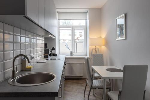 Apartment in a renovated property, 30 m2, Riga (foto 5)