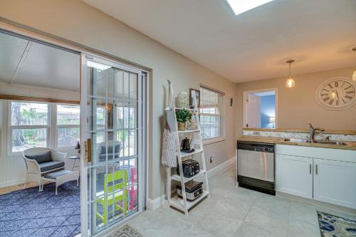 Lovely Merritt Island Home with Kayak and Fire Pit! in Merritt Island, USA